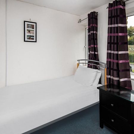 Chris'S Motel Stokenchurch Zewnętrze zdjęcie