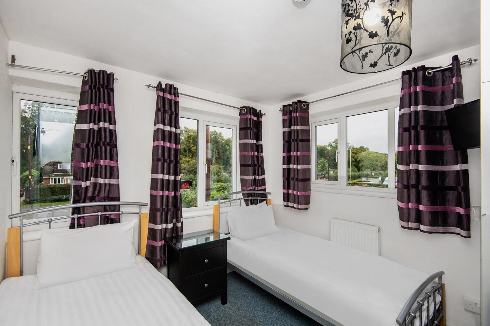 Chris'S Motel Stokenchurch Zewnętrze zdjęcie