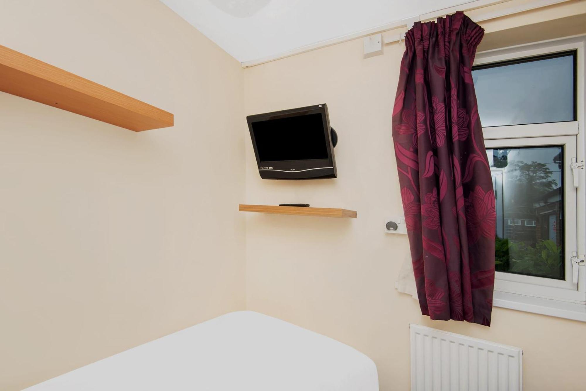 Chris'S Motel Stokenchurch Zewnętrze zdjęcie
