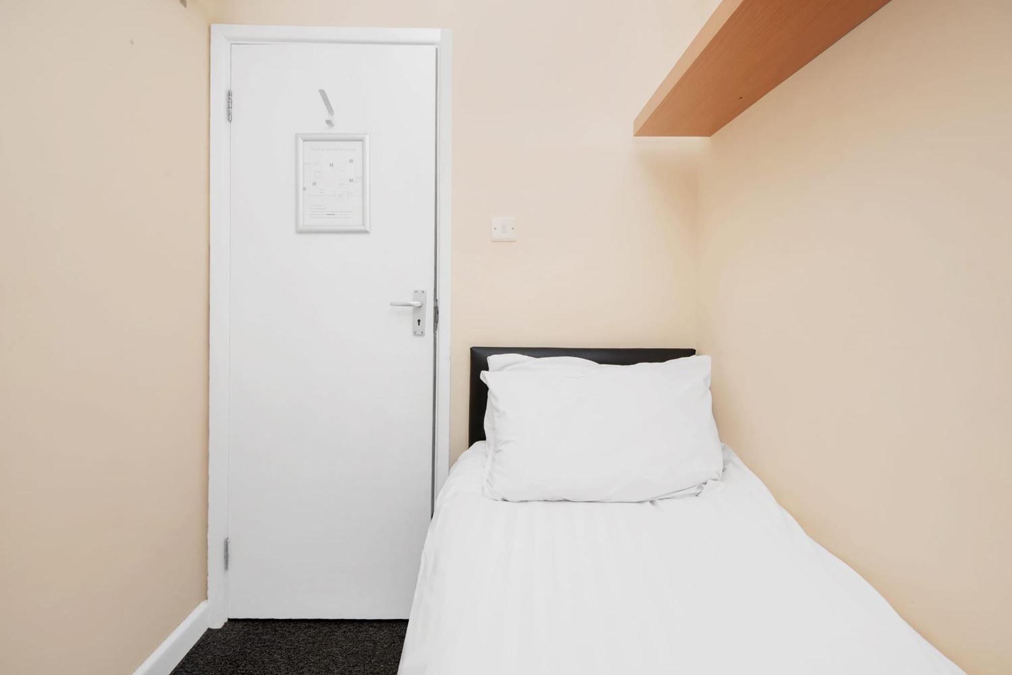 Chris'S Motel Stokenchurch Zewnętrze zdjęcie