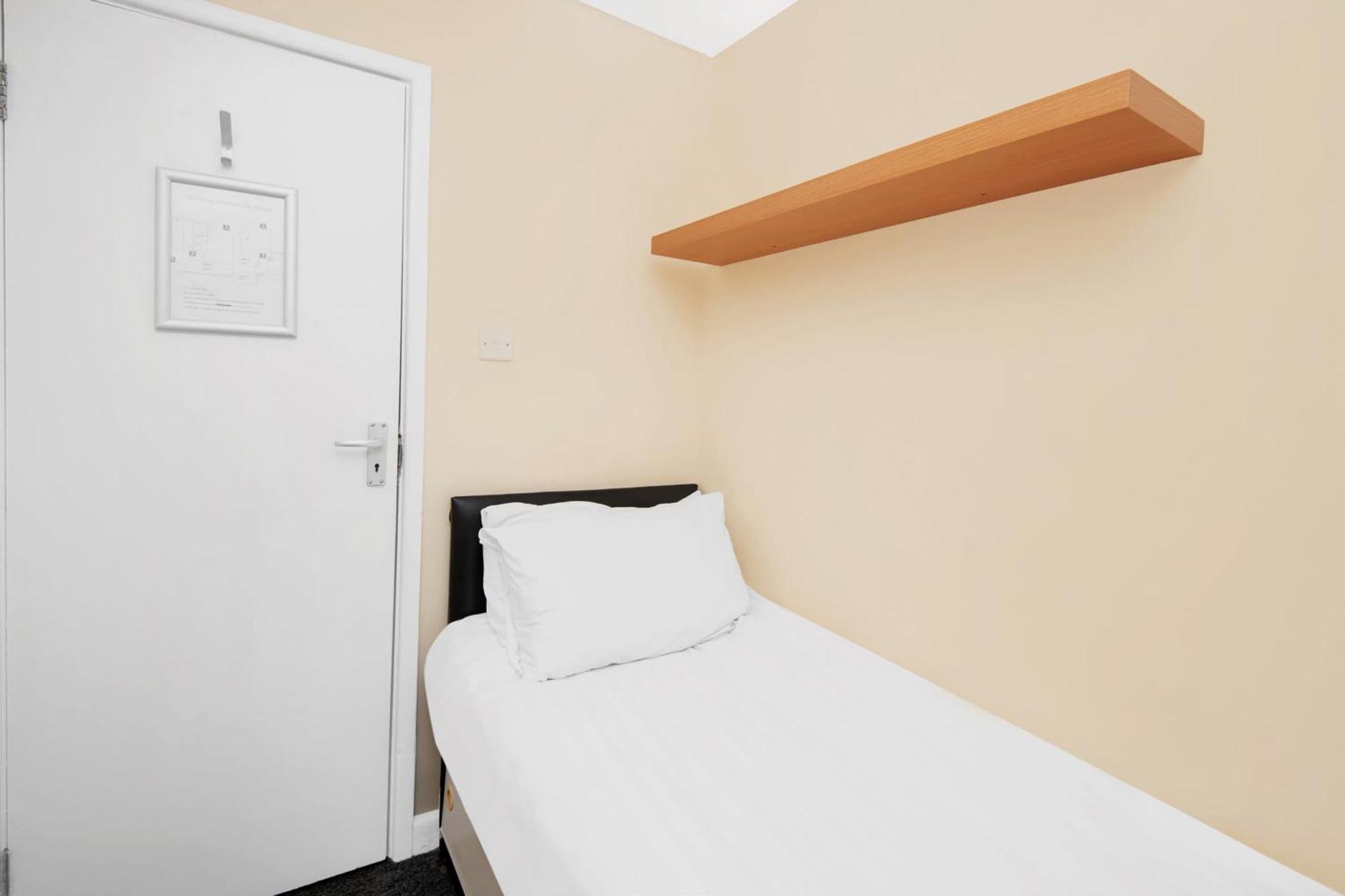 Chris'S Motel Stokenchurch Zewnętrze zdjęcie