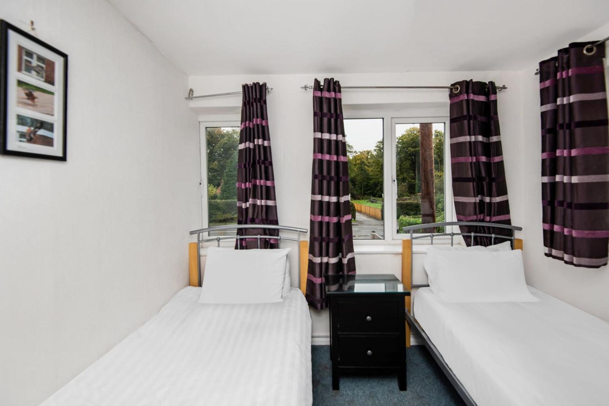 Chris'S Motel Stokenchurch Zewnętrze zdjęcie