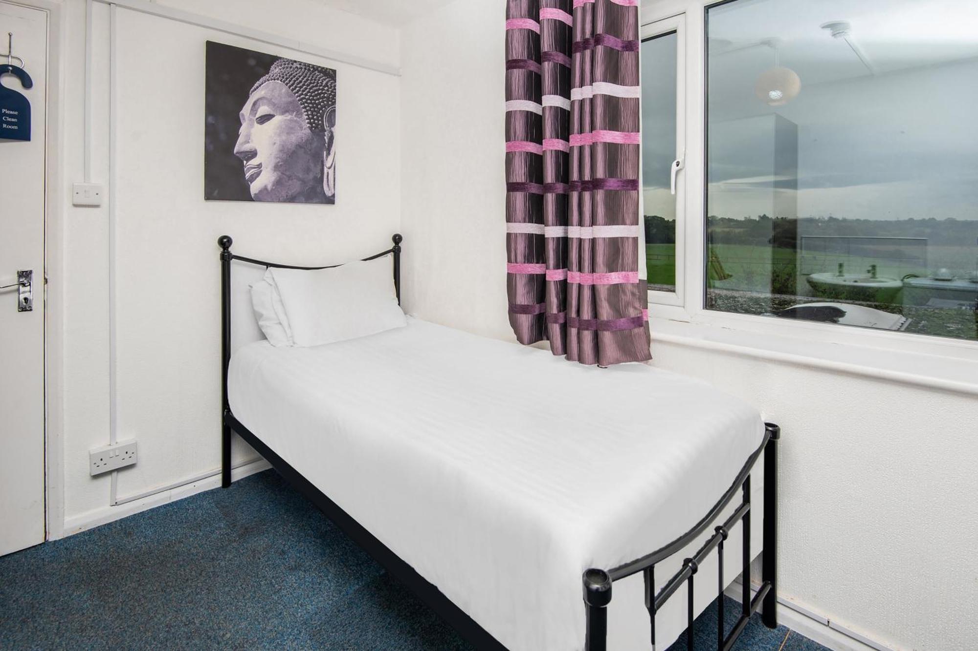 Chris'S Motel Stokenchurch Zewnętrze zdjęcie