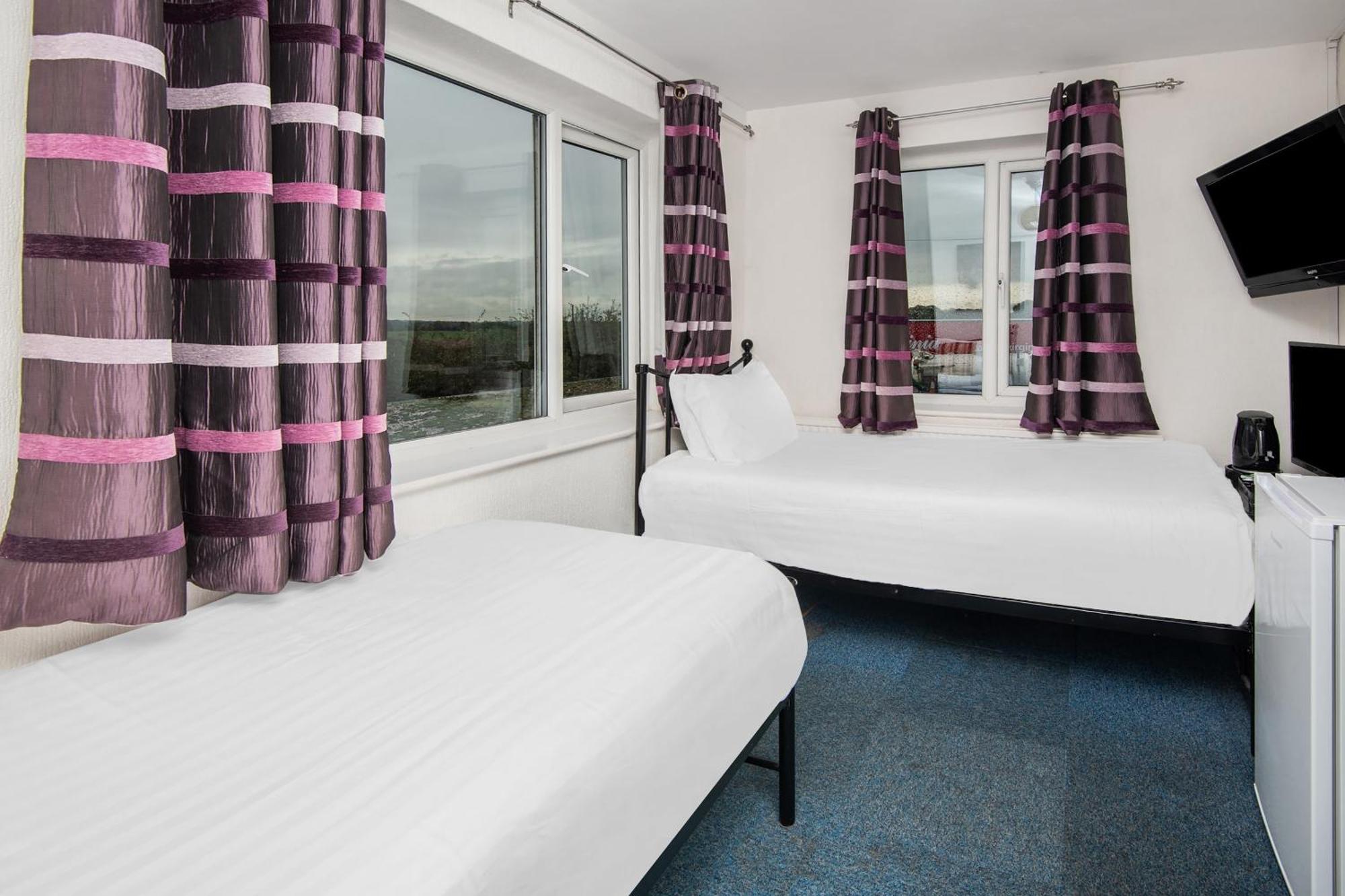 Chris'S Motel Stokenchurch Zewnętrze zdjęcie