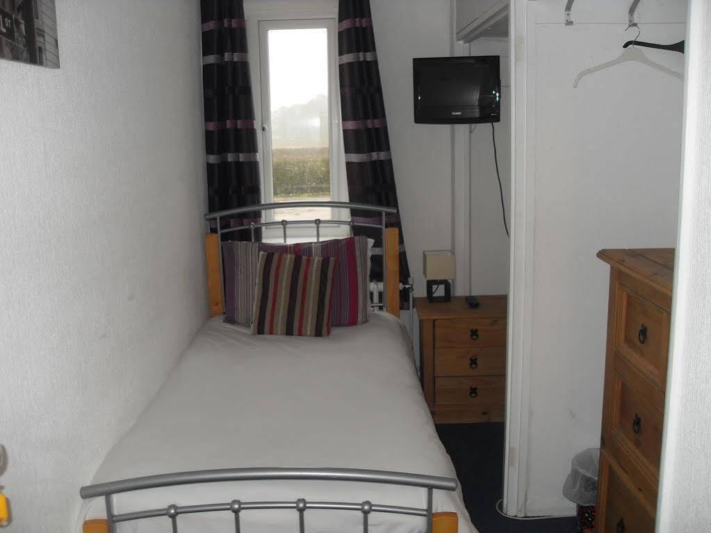 Chris'S Motel Stokenchurch Zewnętrze zdjęcie